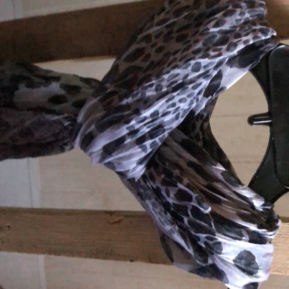 animal print Silky scarf gray and black - Picture 3 of 4